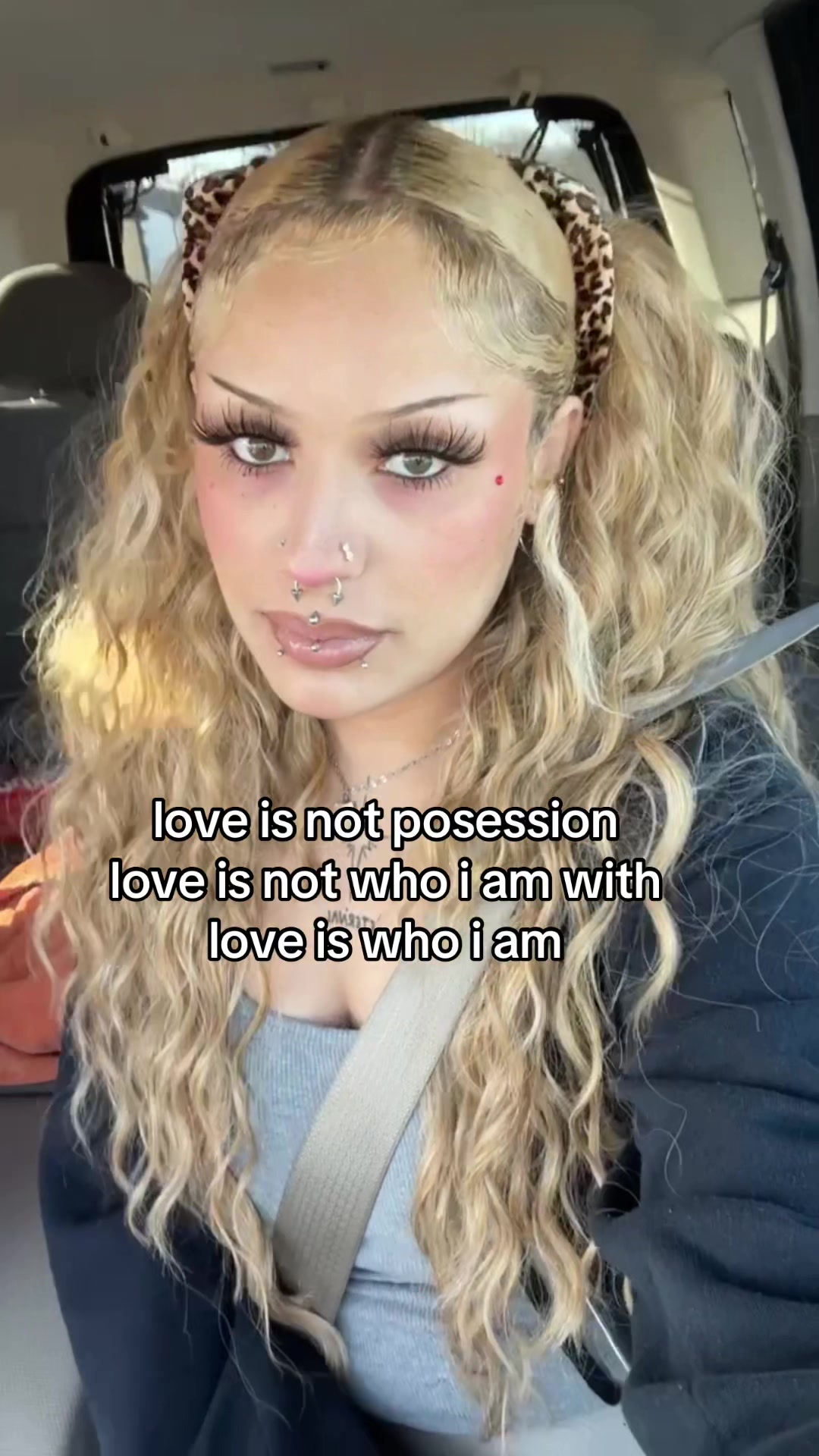 @astoldbymacyra