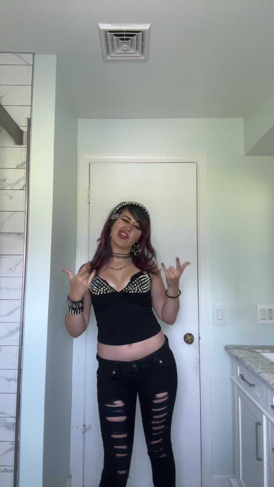 @averyapocalypse
