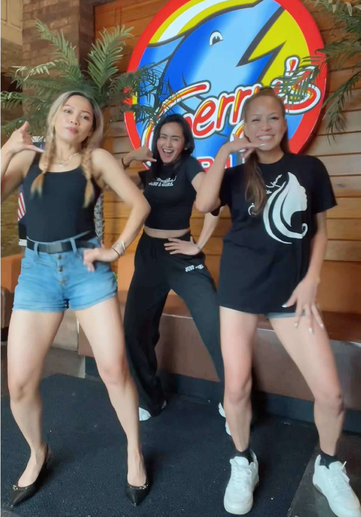 @꧁🎤✨𝓚𝓻𝓲𝓼𝓼𝔂✨🎧꧂