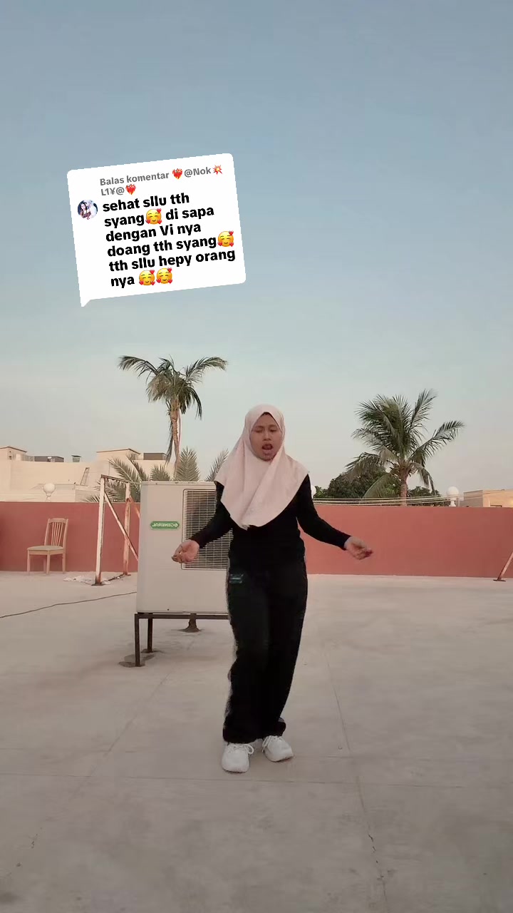 @lily