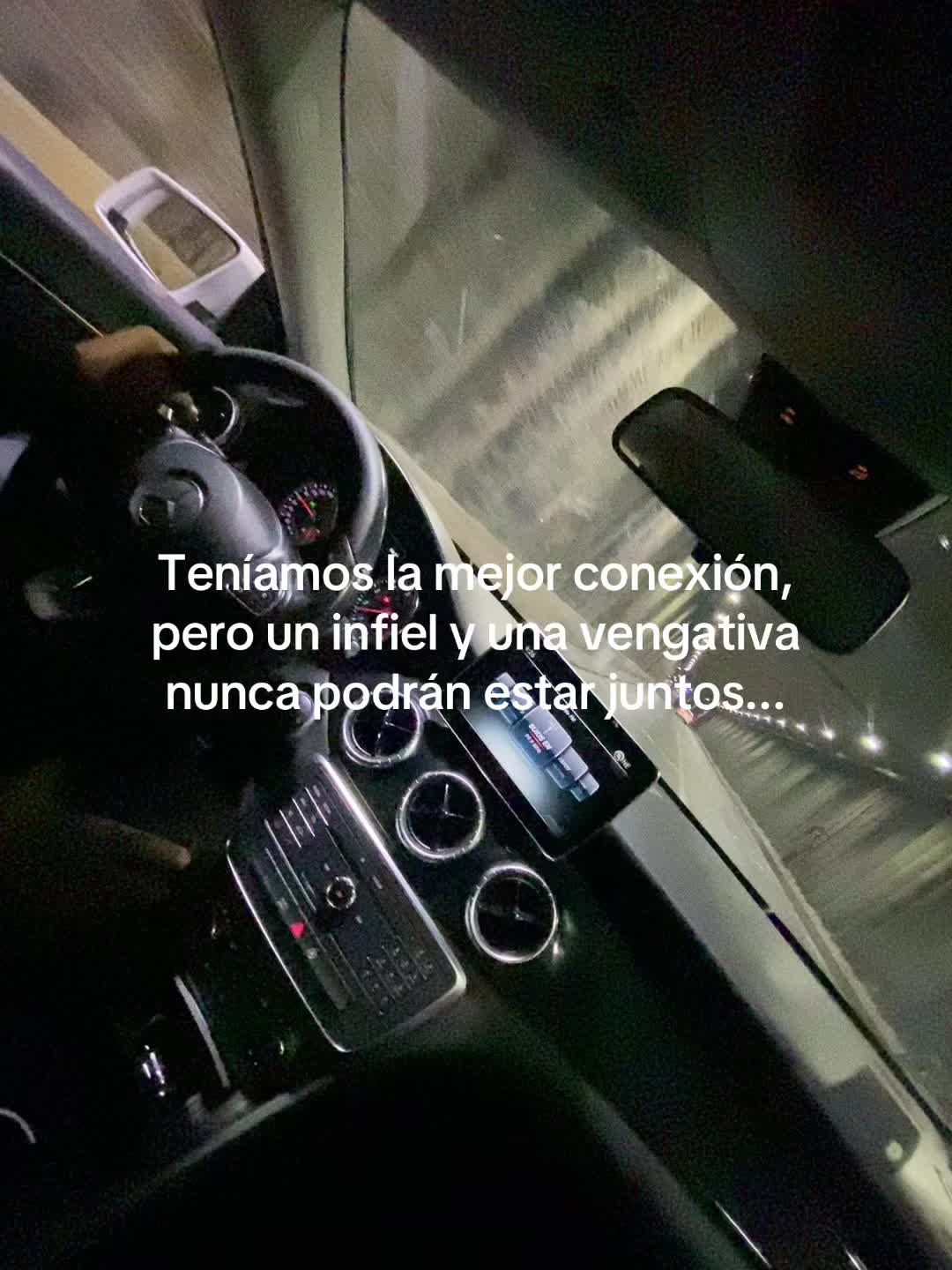 @Móny