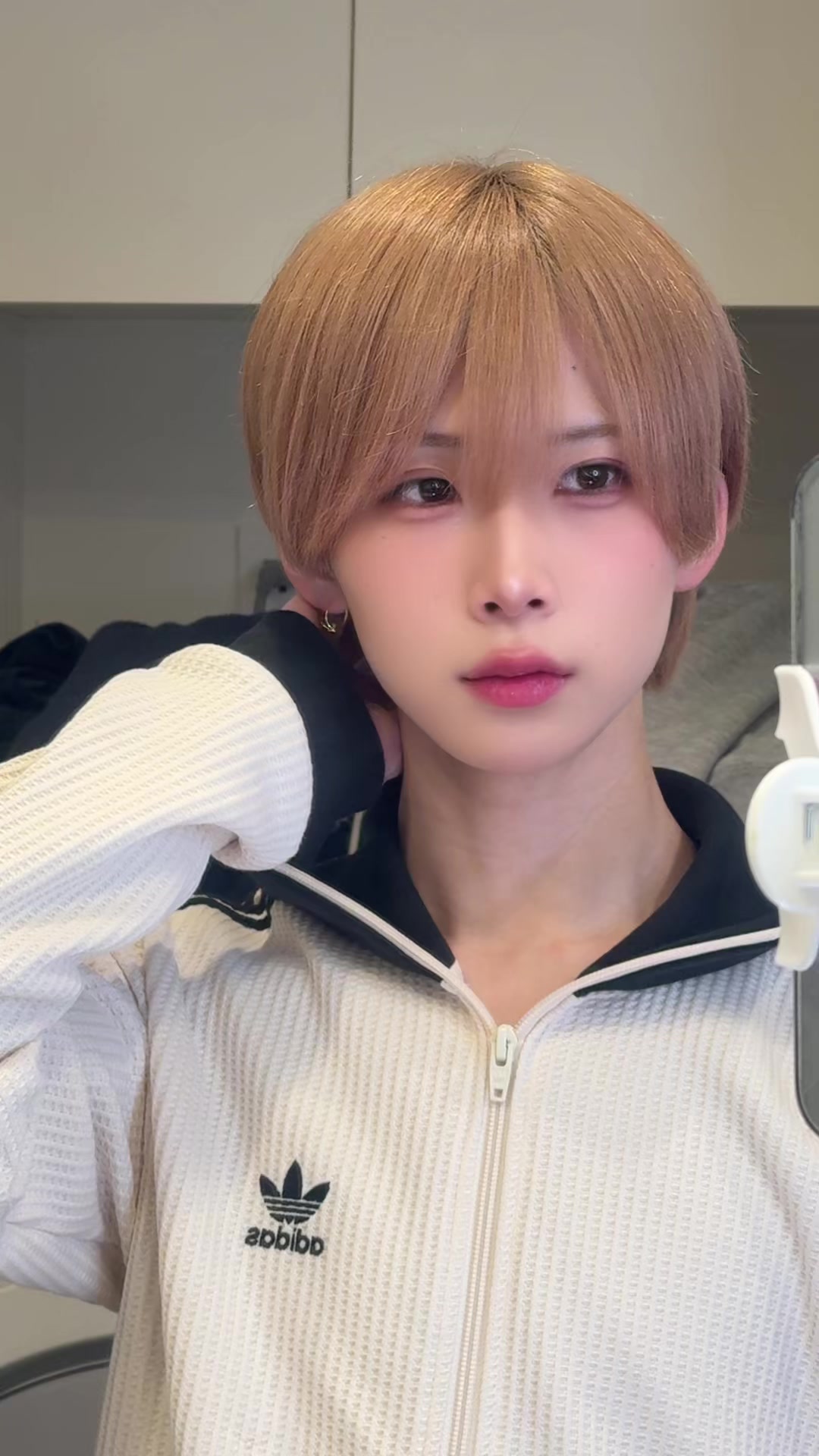 @たく