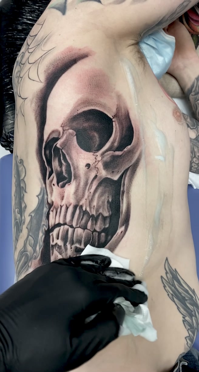 @Cyril.RffR / Art corps tattoo