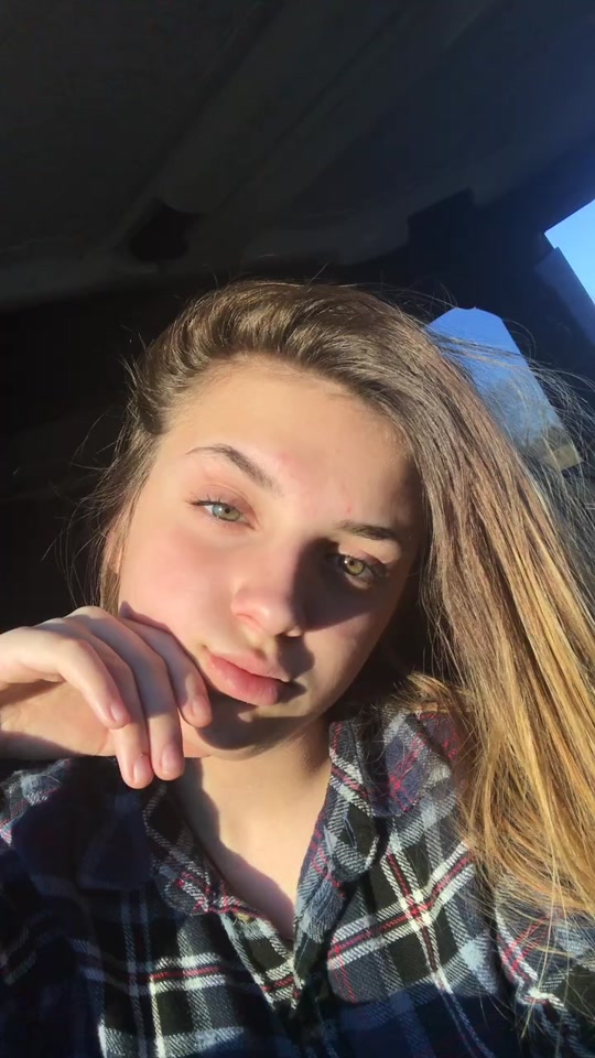 @bailey hurley🌼🌜✨