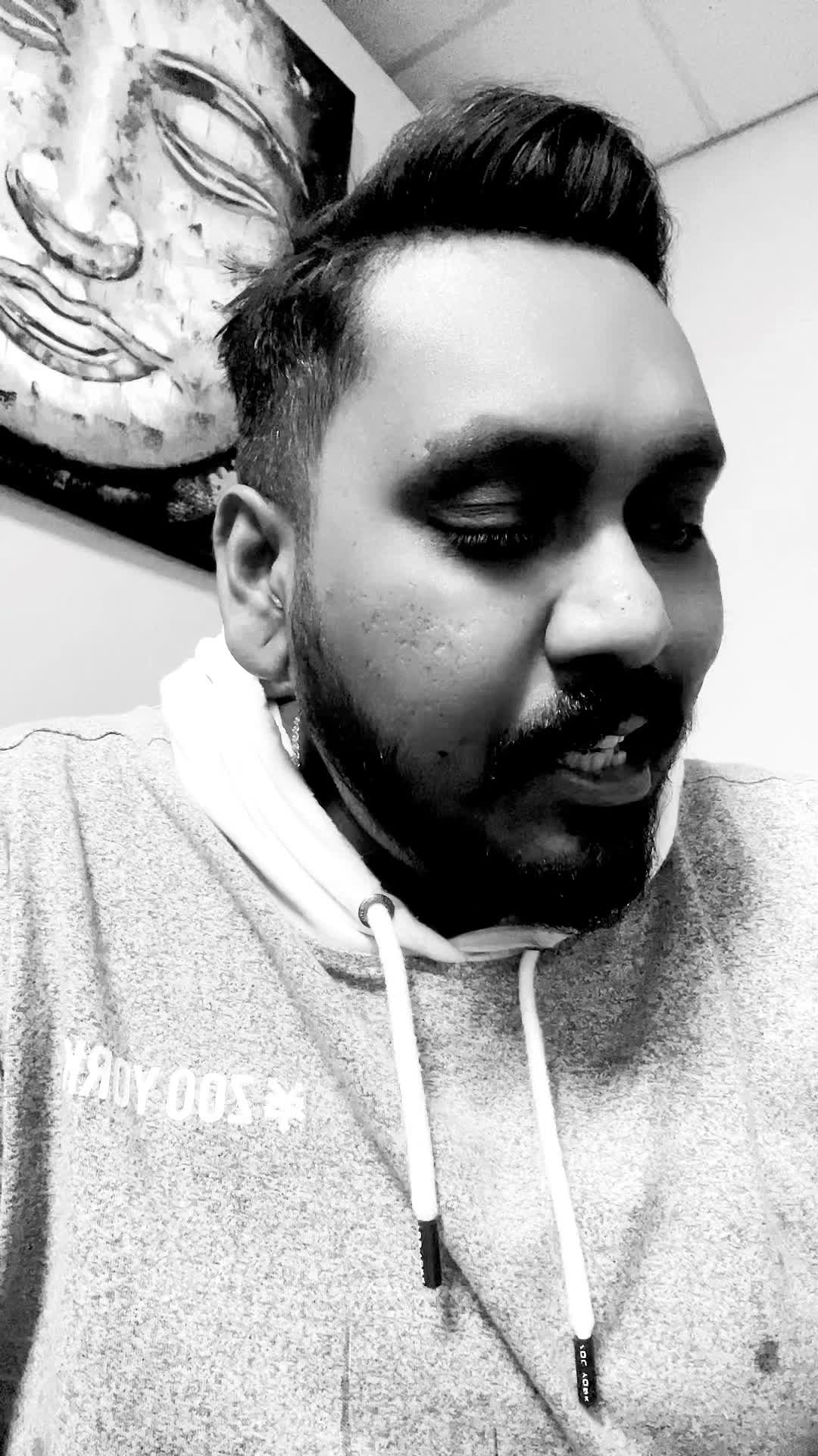 @navinthira