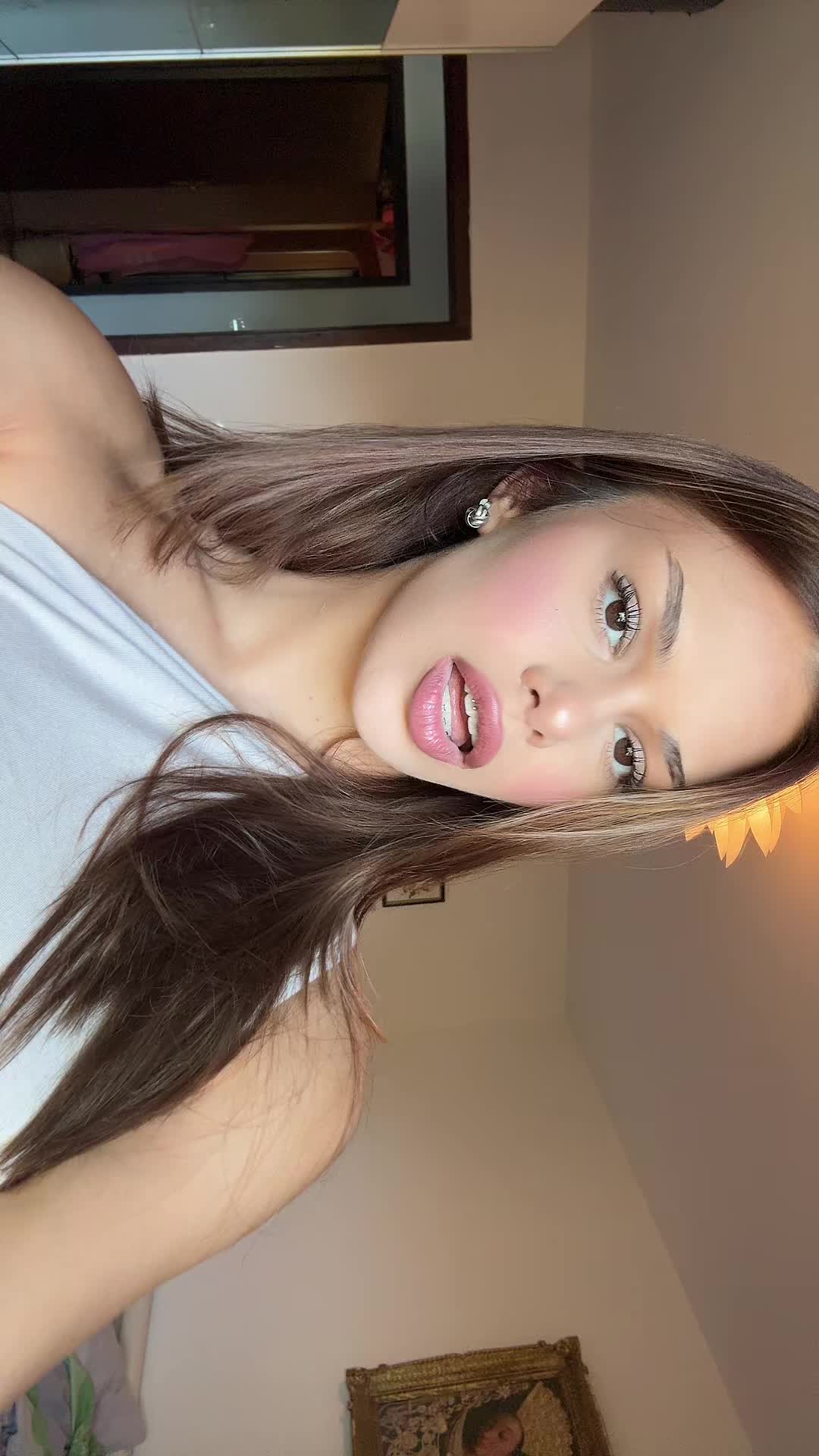 @Miki 🌸