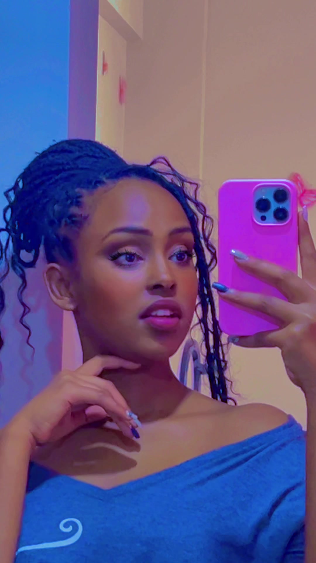 @Iamtonia