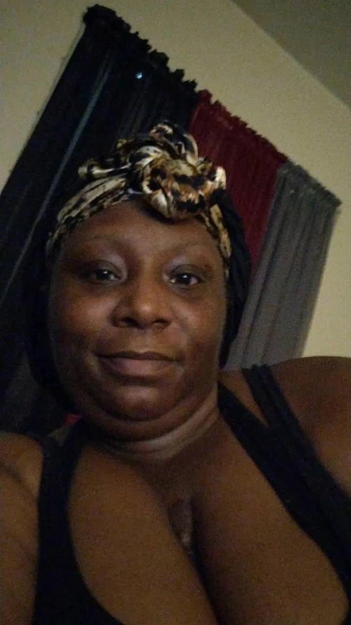 @BigBootyyjuddii1978