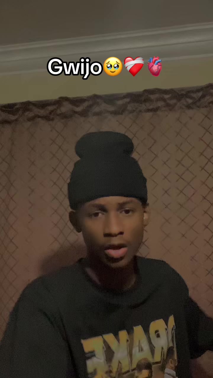@𝑱𝒐𝒗𝒊𝒔🧃