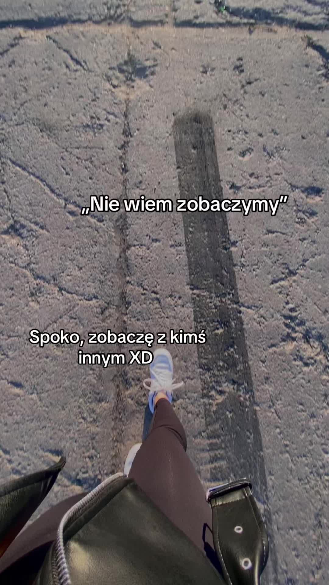@🫡