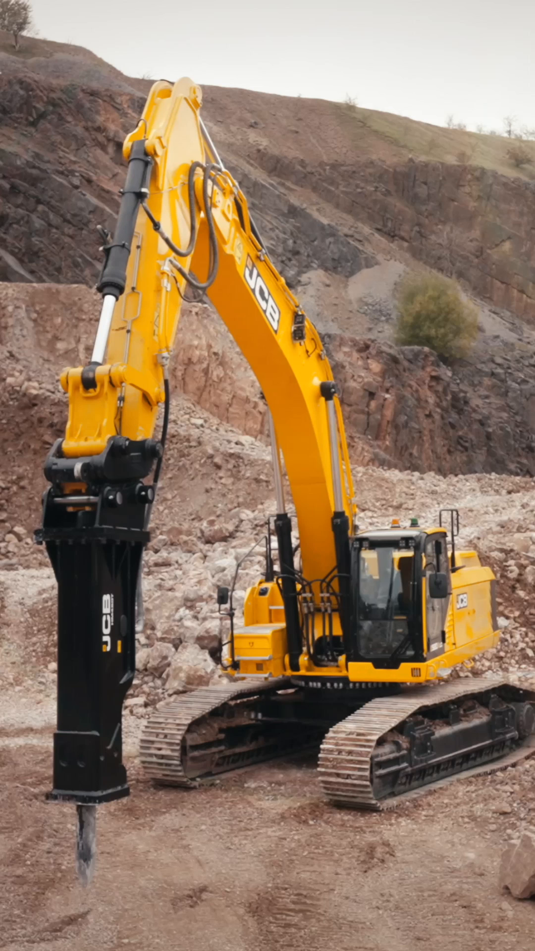 @JCB
