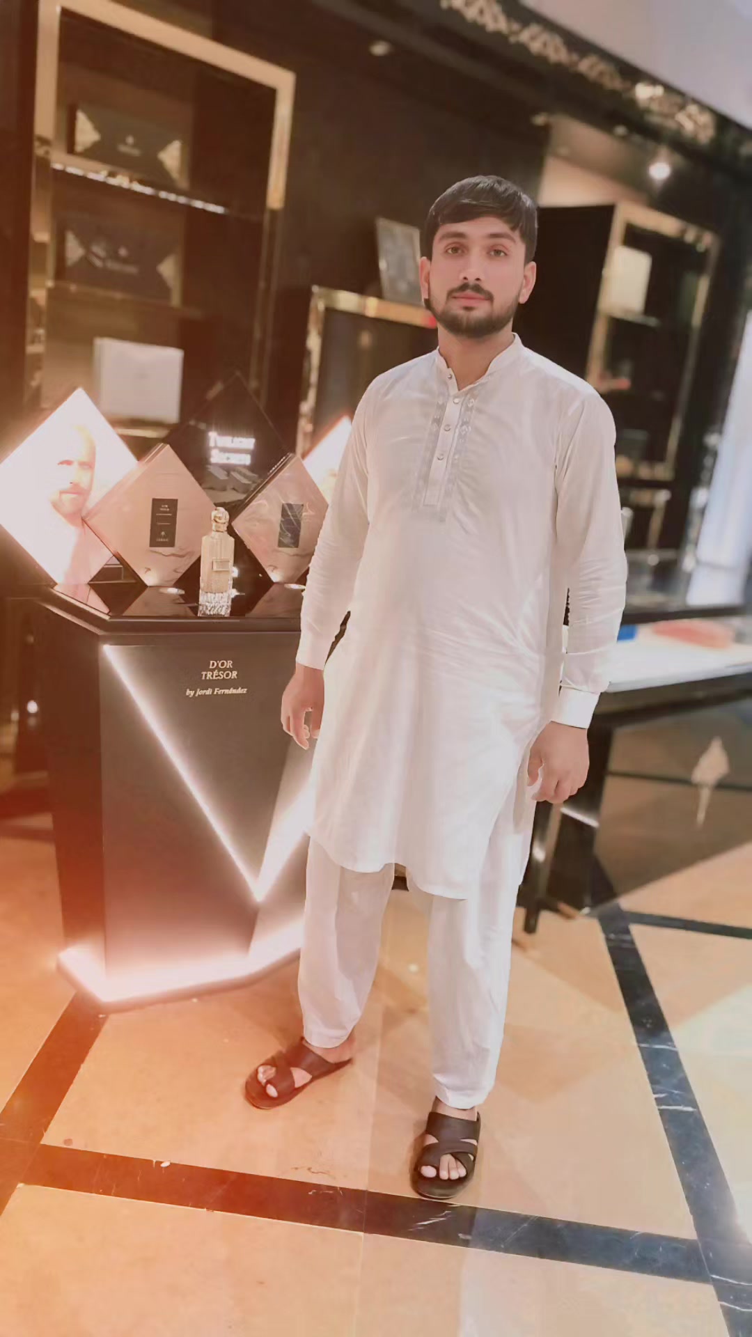 @Qaisar Malik 004.Saudi arab