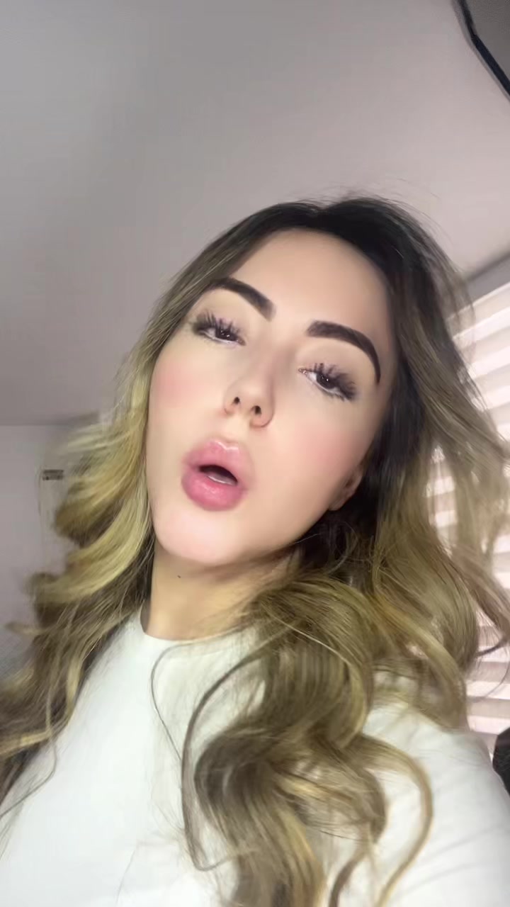 @Laura valencia