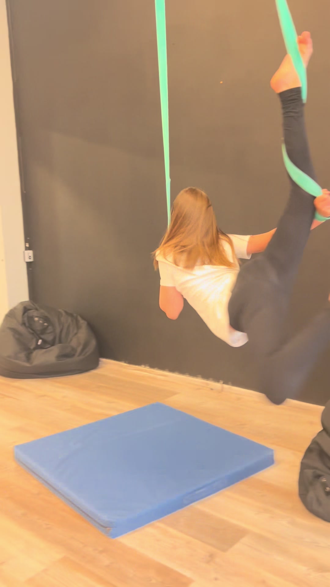 @🧗🏻♀️aerial/anna💫