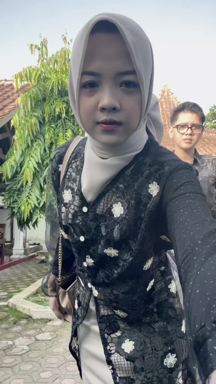 @hi, ini denisa