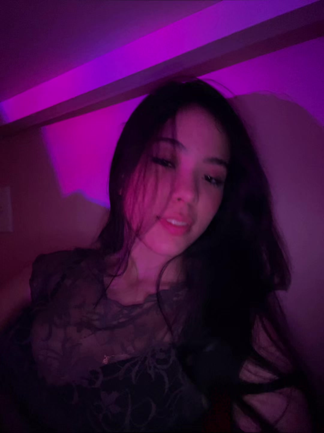 @isabella