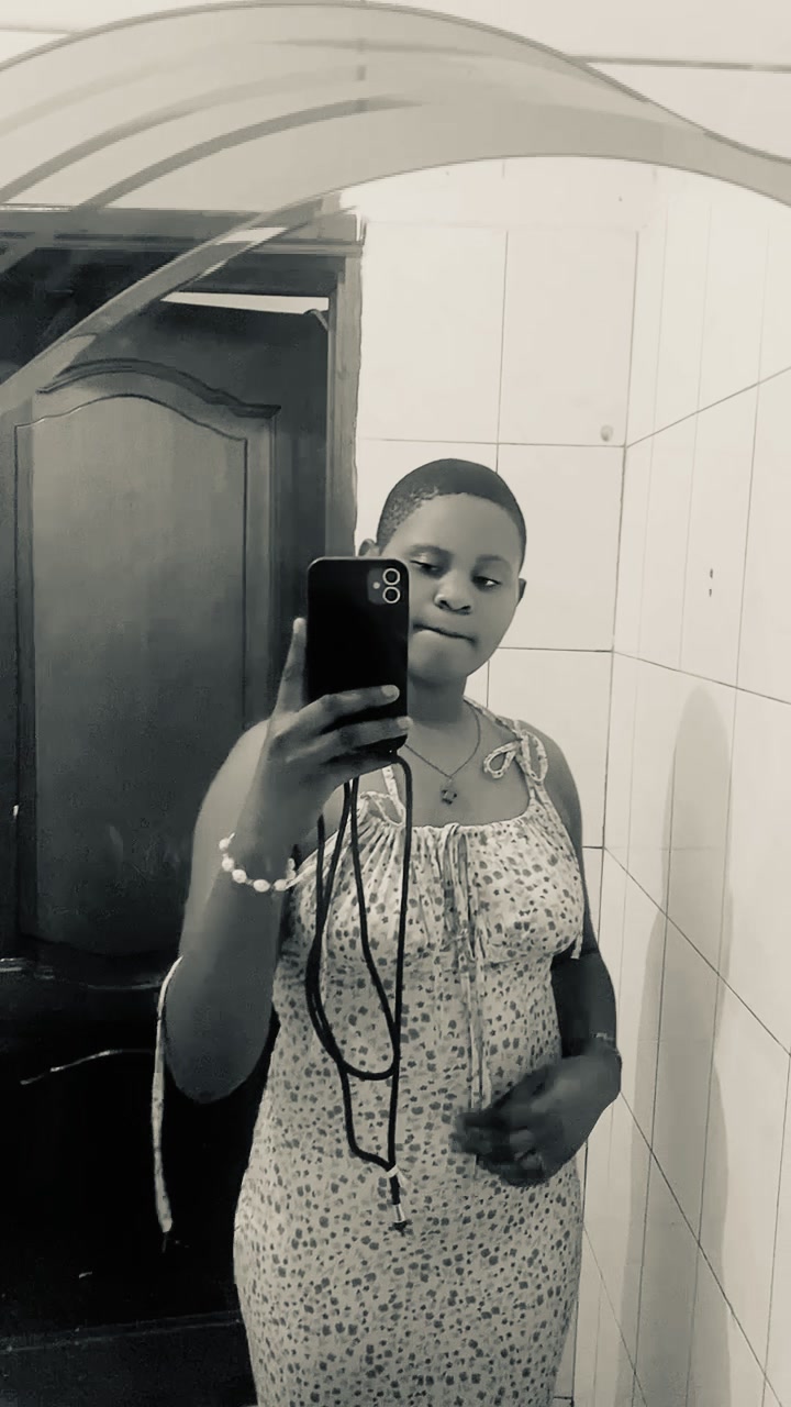 @Adrienne 🌸🦋🇨🇩