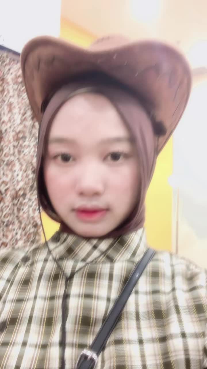@dindaaee