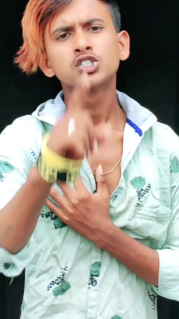 @👅_vaibhav___