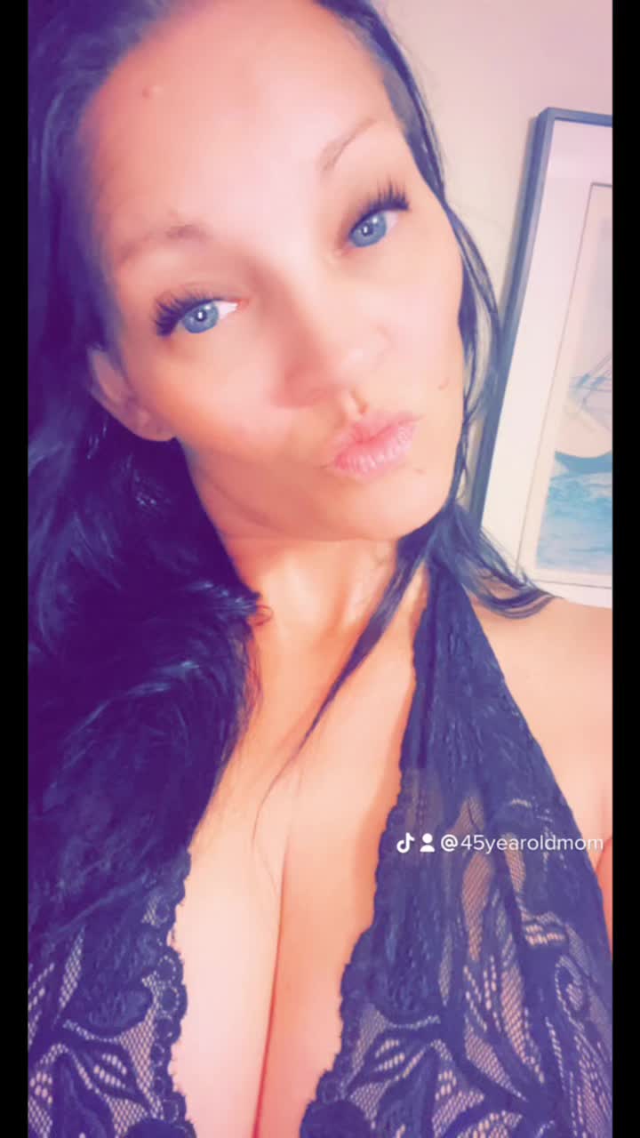 @Angelnicole2310