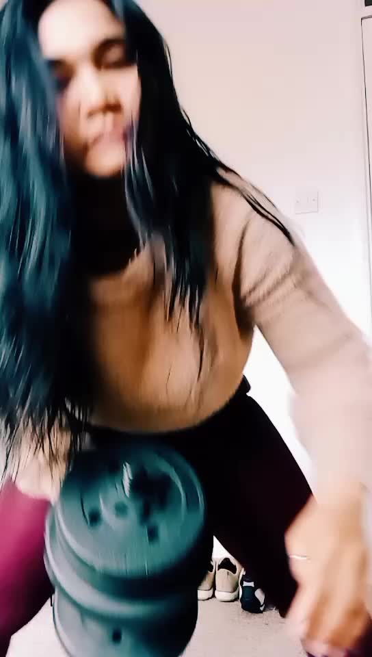 @user55975244024