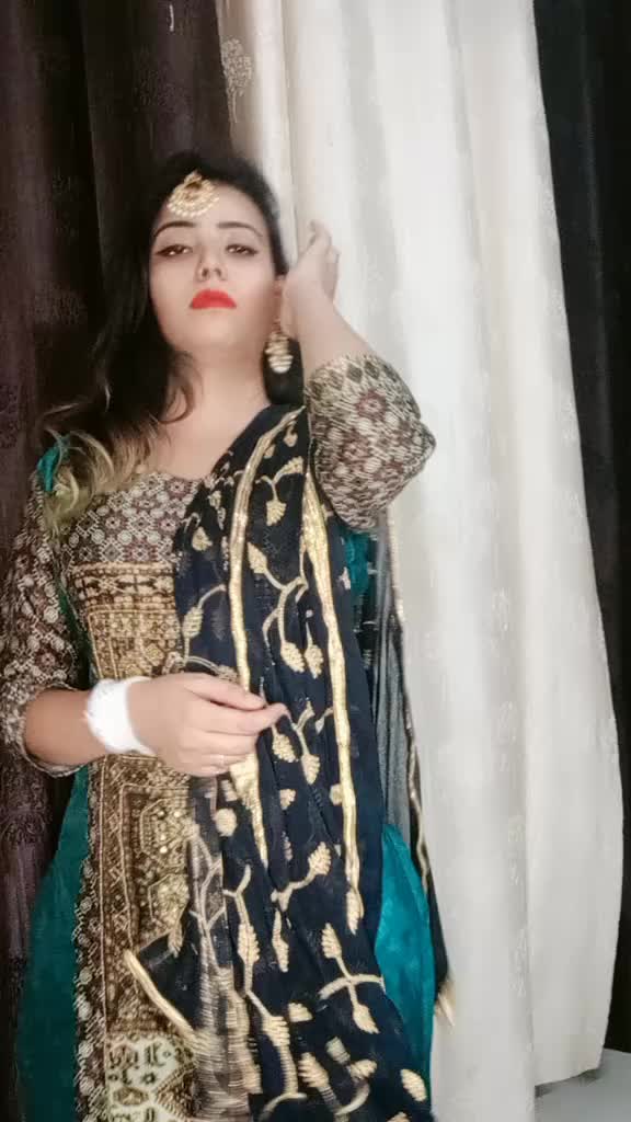 @tha_ official_Bushra
