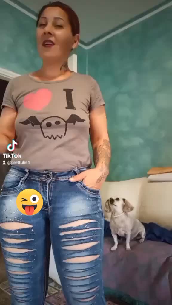@🔐 Frumoasa și🦈 bestia 😈