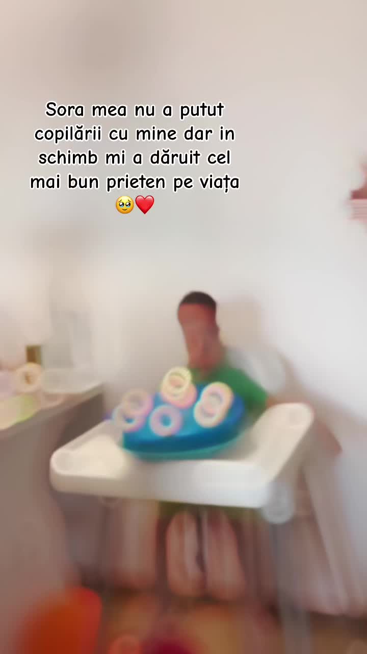 @Roxi