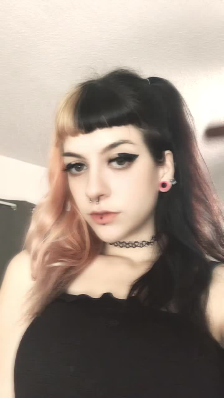 @Julia🤍🥀