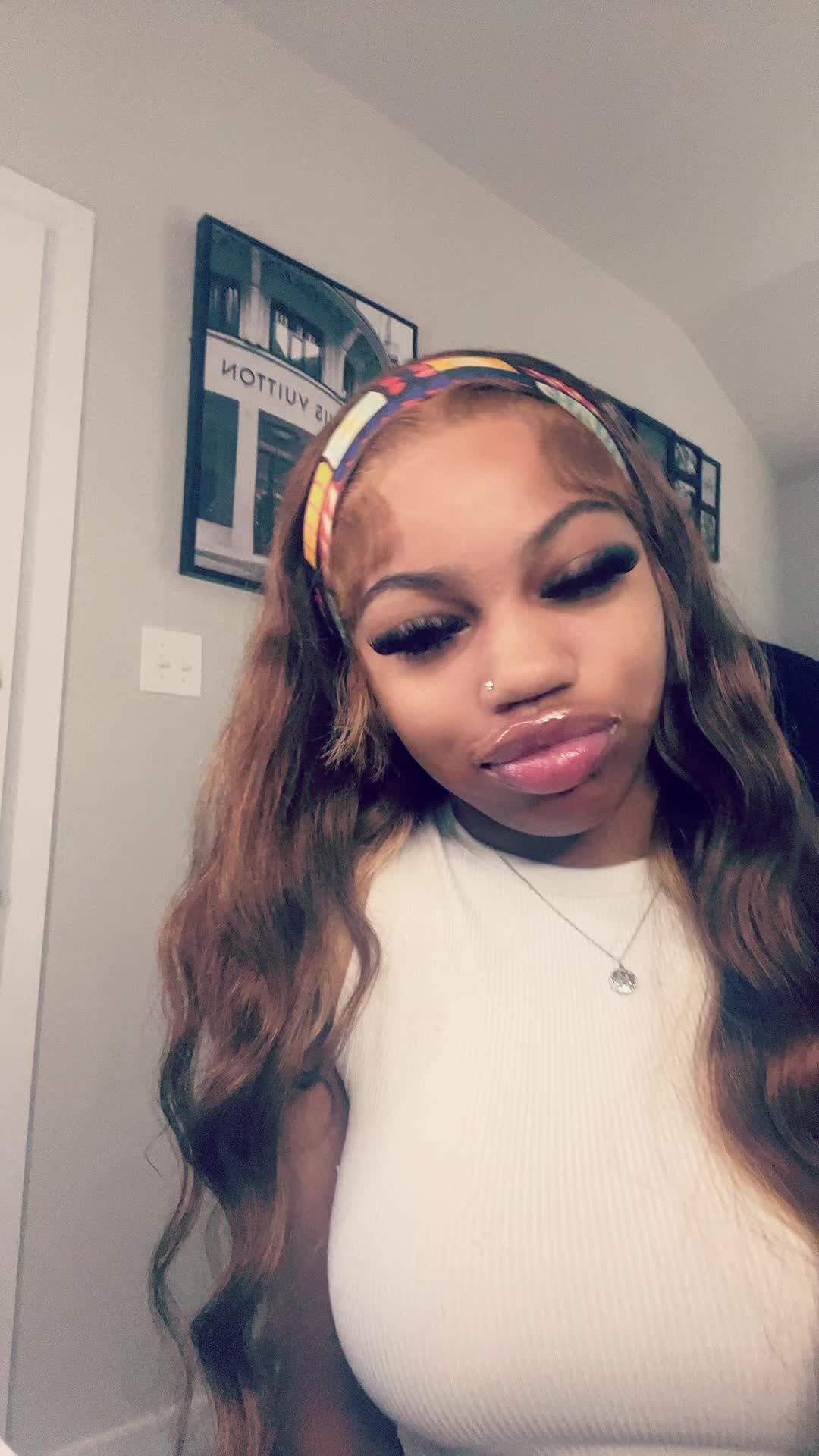 @👄.