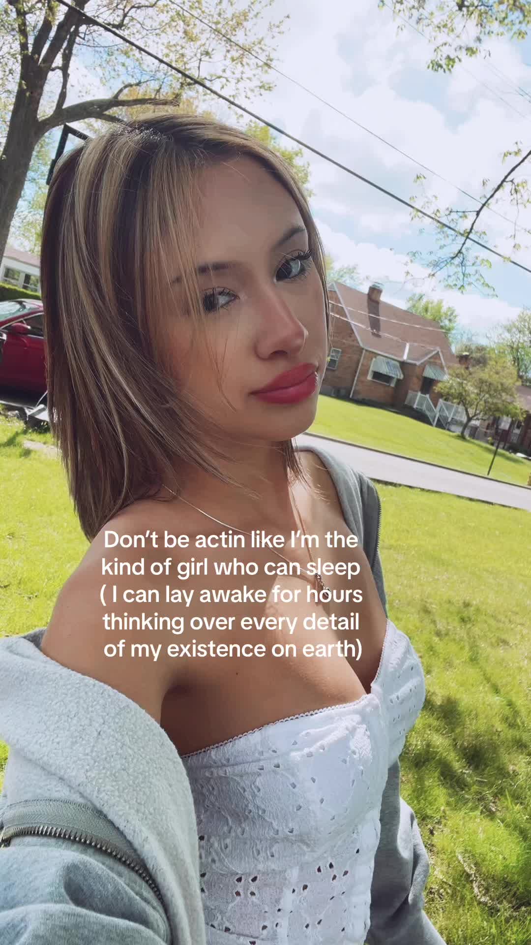@sophielaynee