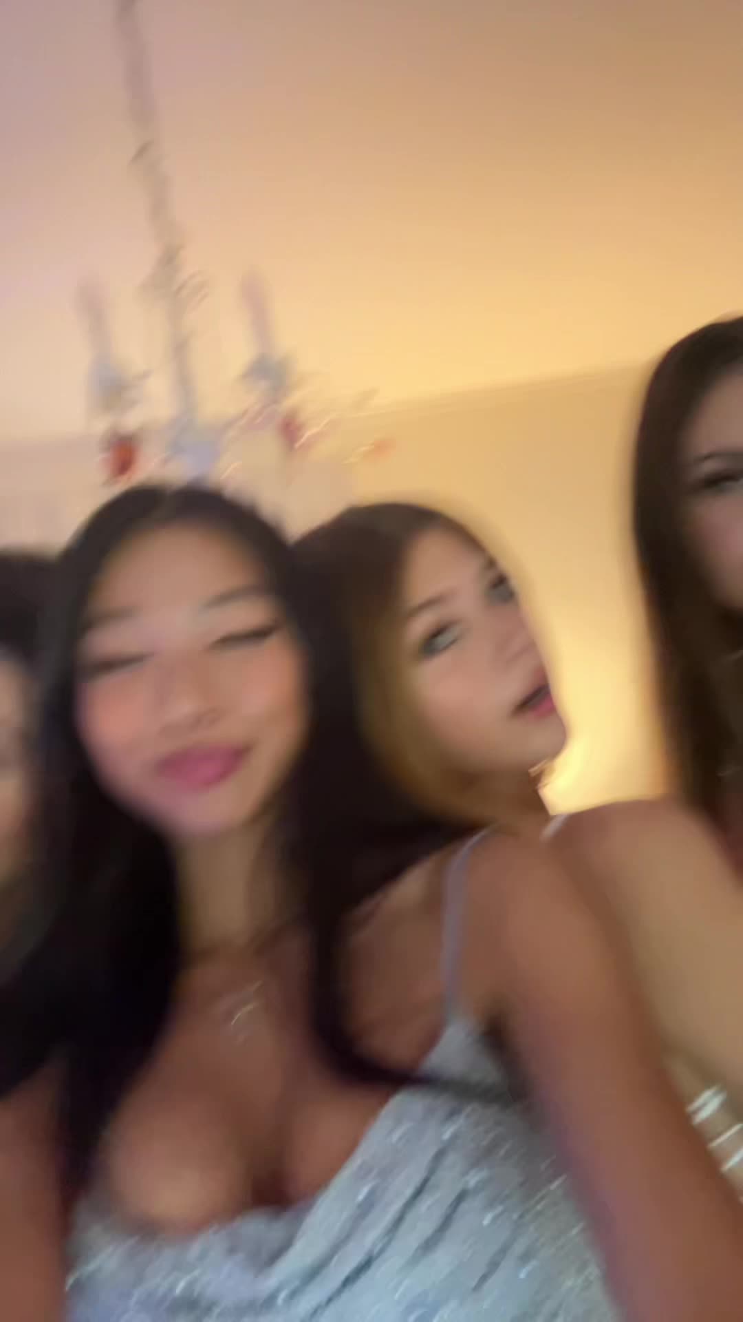 @eleanorhong