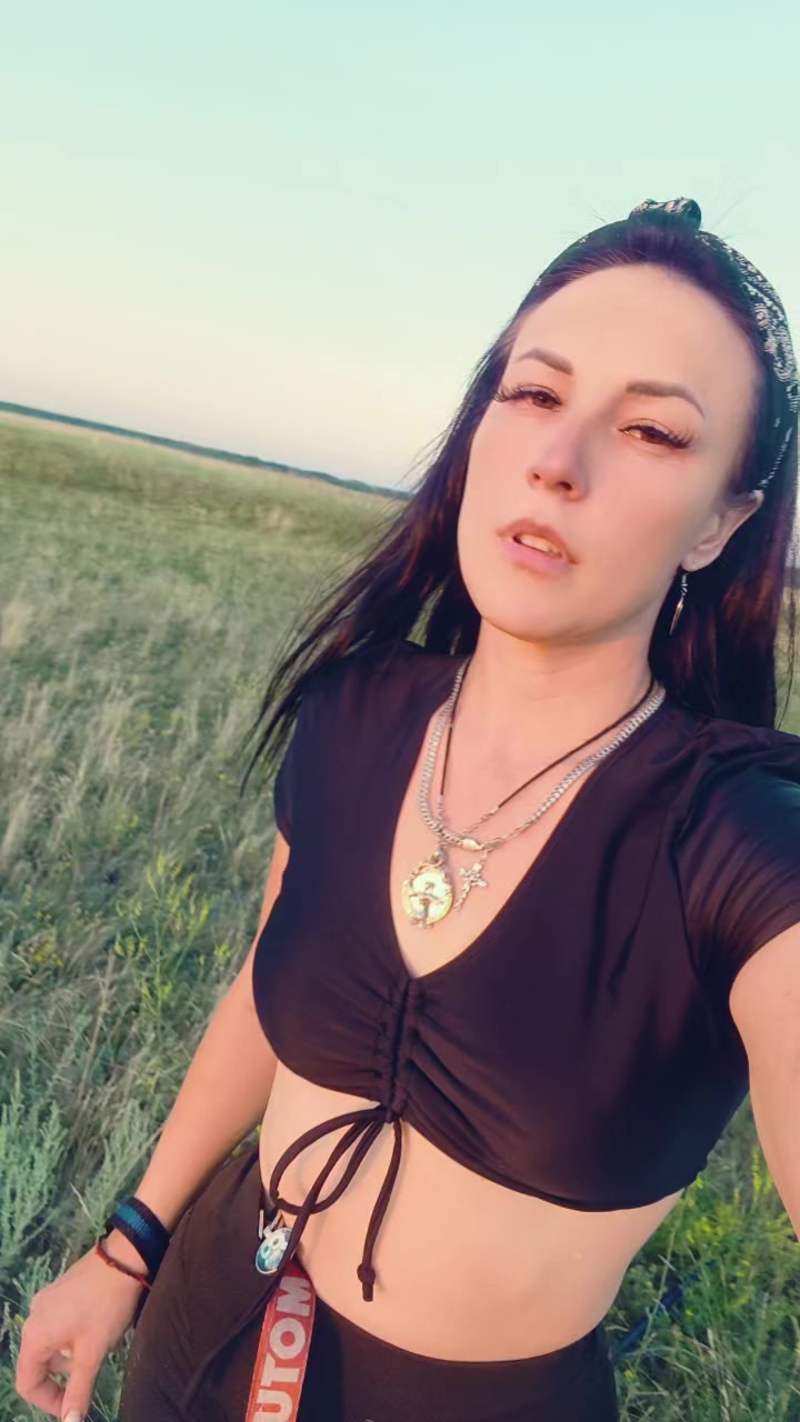 @olyuliskina
