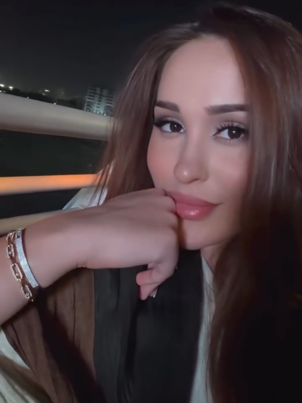 @Madina Aknazarova 🇹🇯