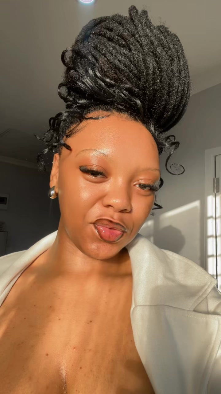 @Zanele M