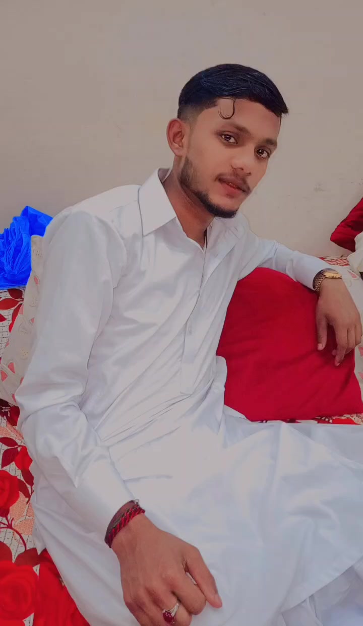 @{••✌️🤨, عثمان بھٹی 877🤨✌️••}