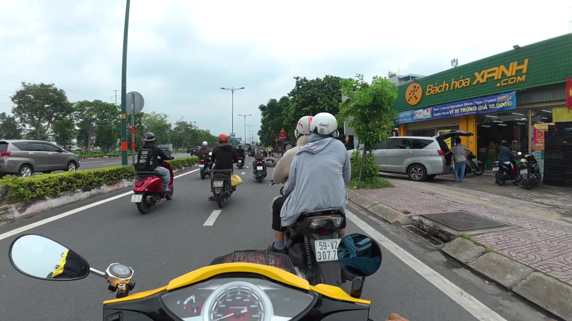 @Long Quận 9
