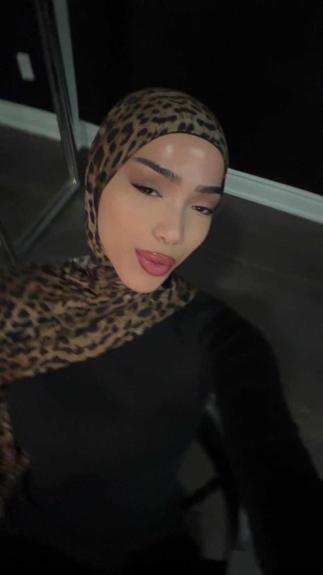 @لارا