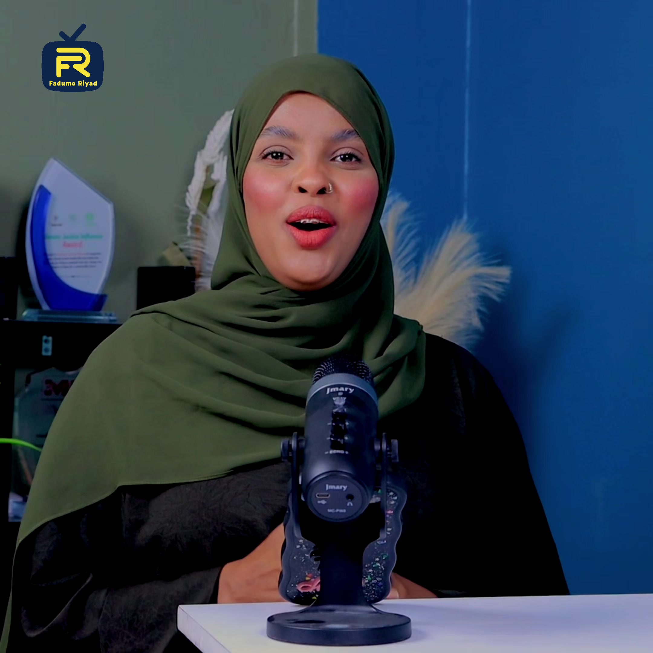 @Fadumo Riyaad