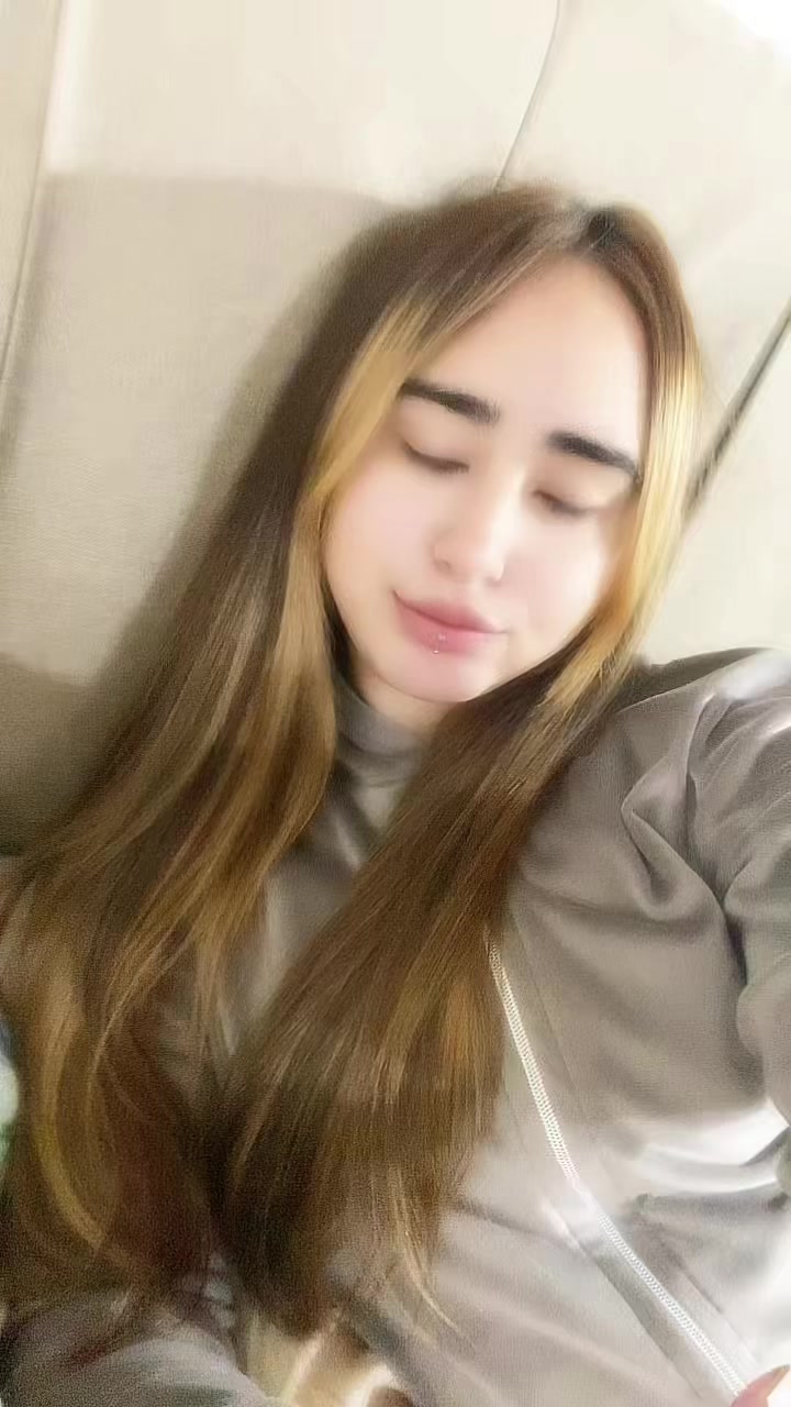 @Nayla_roldan