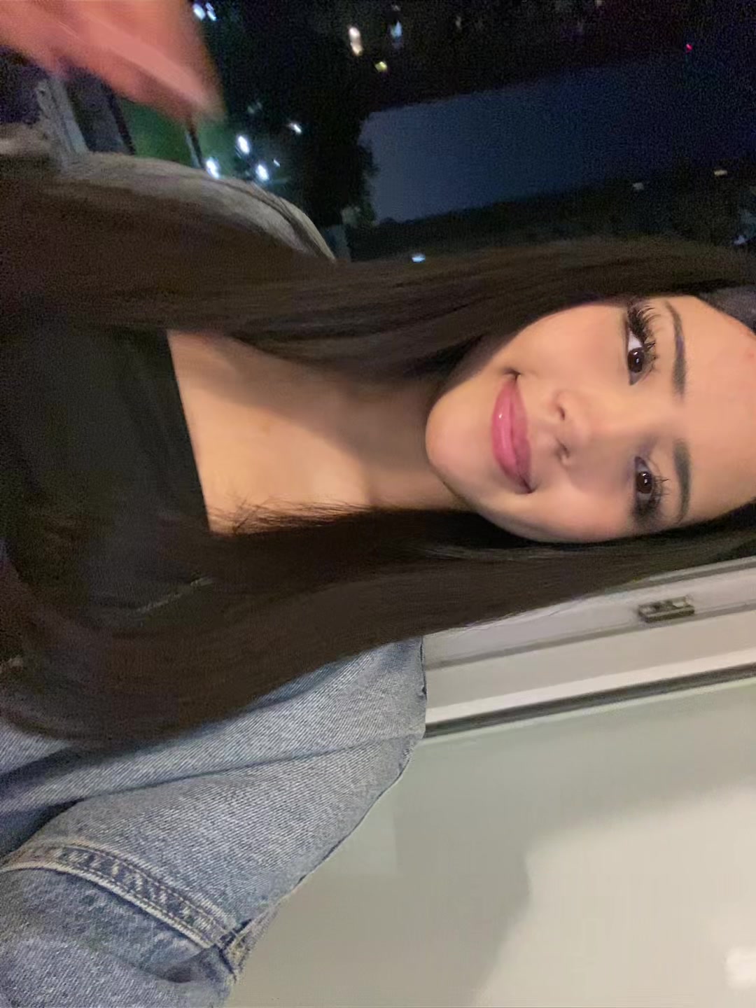 @…