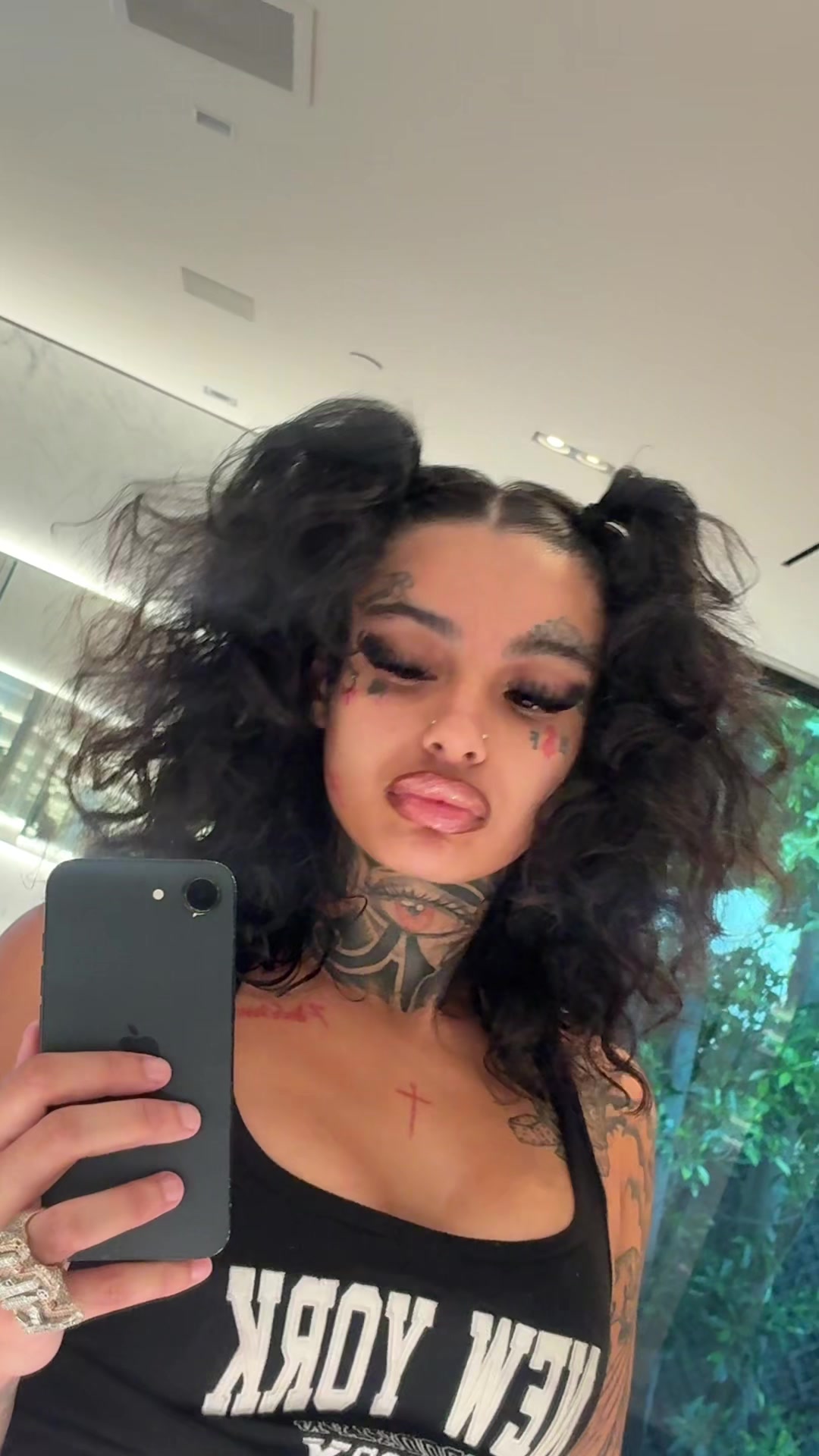 @skrilladoll1