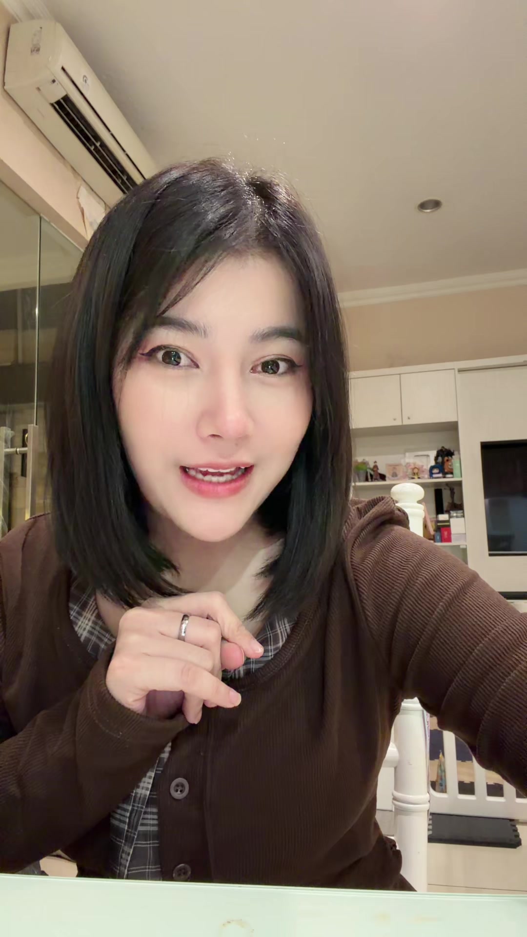@Cahyaniryn
