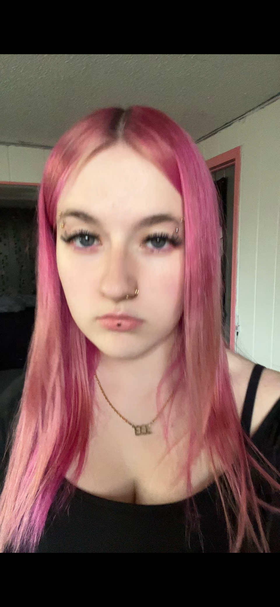 @️
