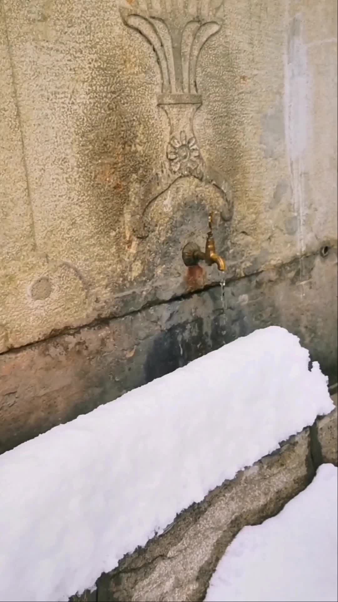 @W&ecirc;nek&ecirc;ş&ecirc; xwezay&ecirc;
