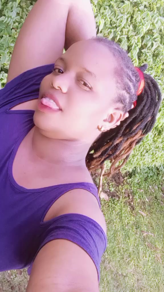 @🍒Dee Marley🥀