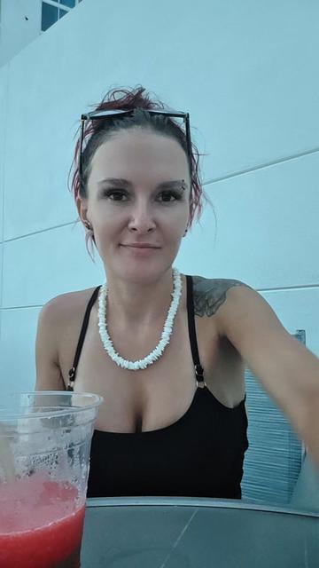 @Blovelyy04