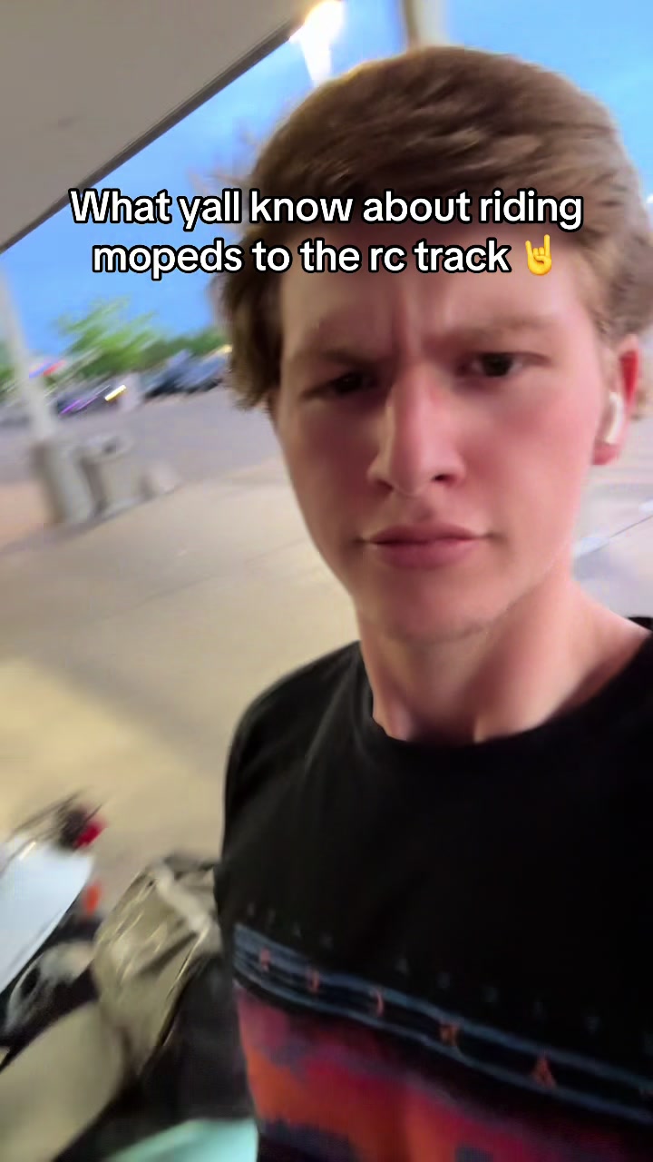 @twizzleyz