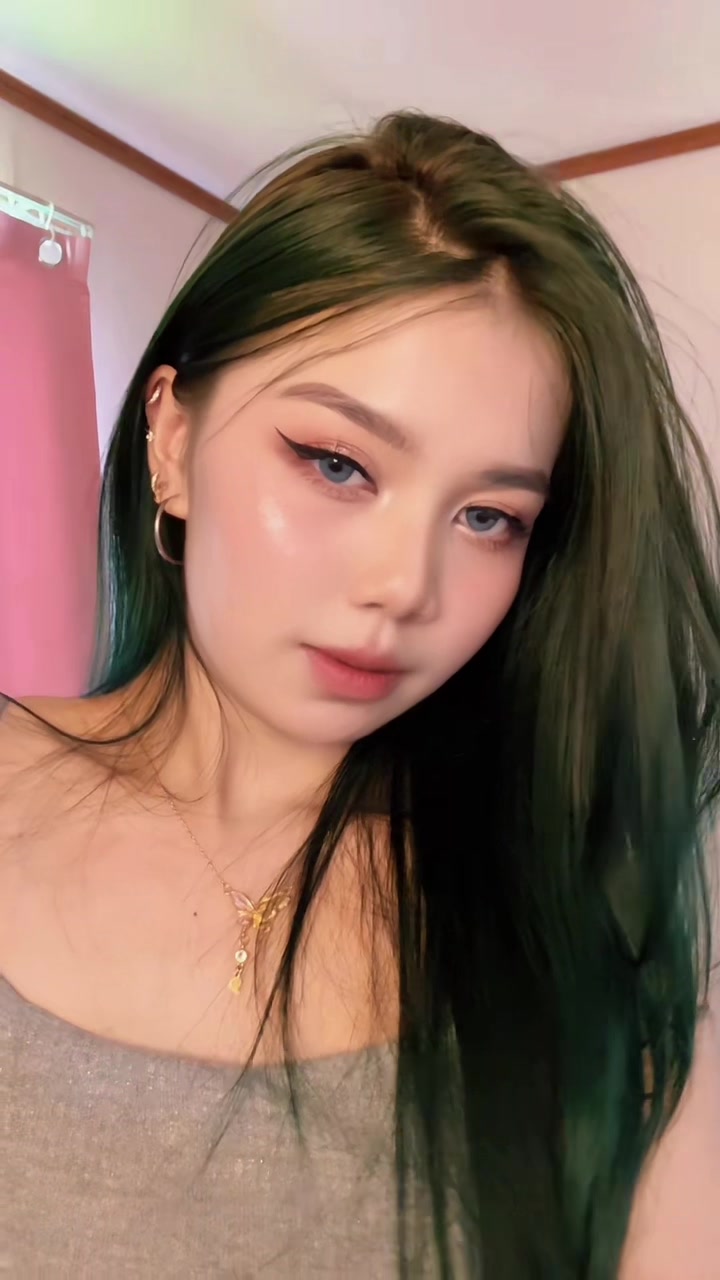 @๐๐ฅ๐๐
ฒ๐ฒ๐