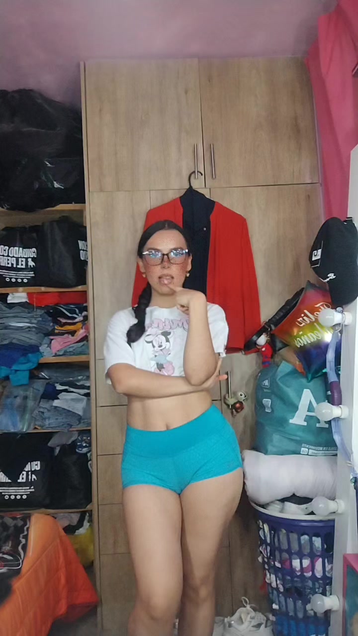 @Angie21.